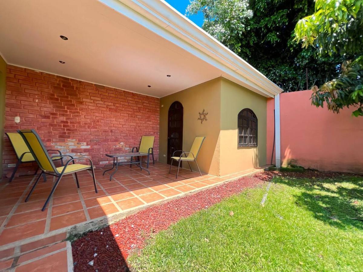 Beautiful Home W/ Backyard, Ac - Close To Airport Brasil Exterior photo